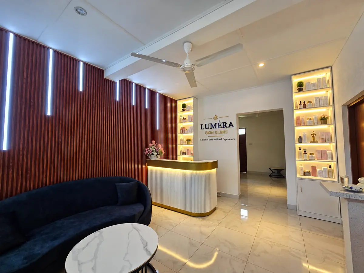 Quiet lounge and front desk, a calm escape from busy Nugegoda streets